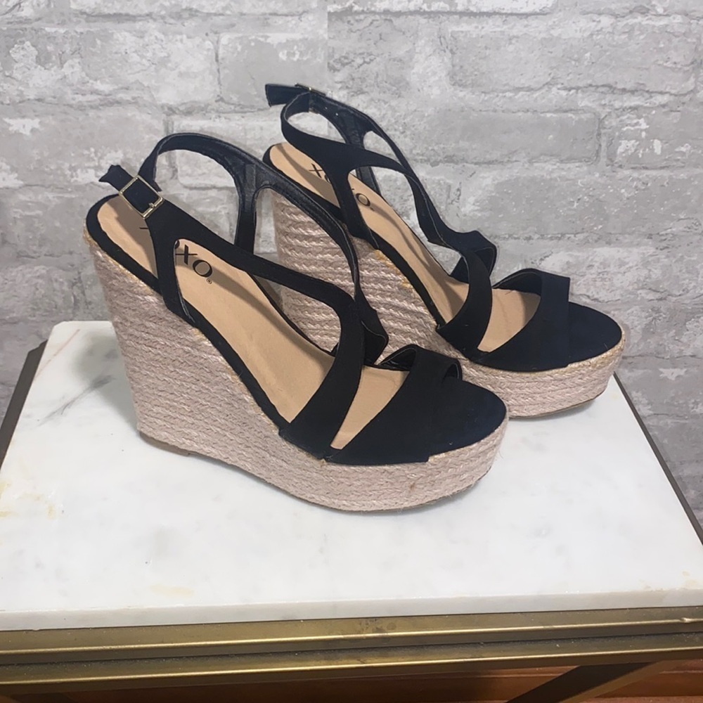 New XOXO sabeen wedges